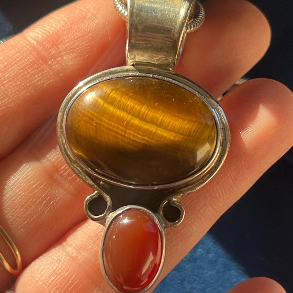 Fine silver Tiger eye and Carnelian stone necklace - Picture 9 of 9